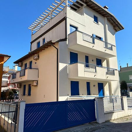 Residence Stefania - Agenzia Cocal カオルレ エクステリア 写真
